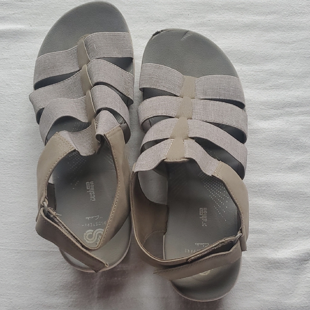 Clarks Taupe Strappy Elastic Sandals for Women